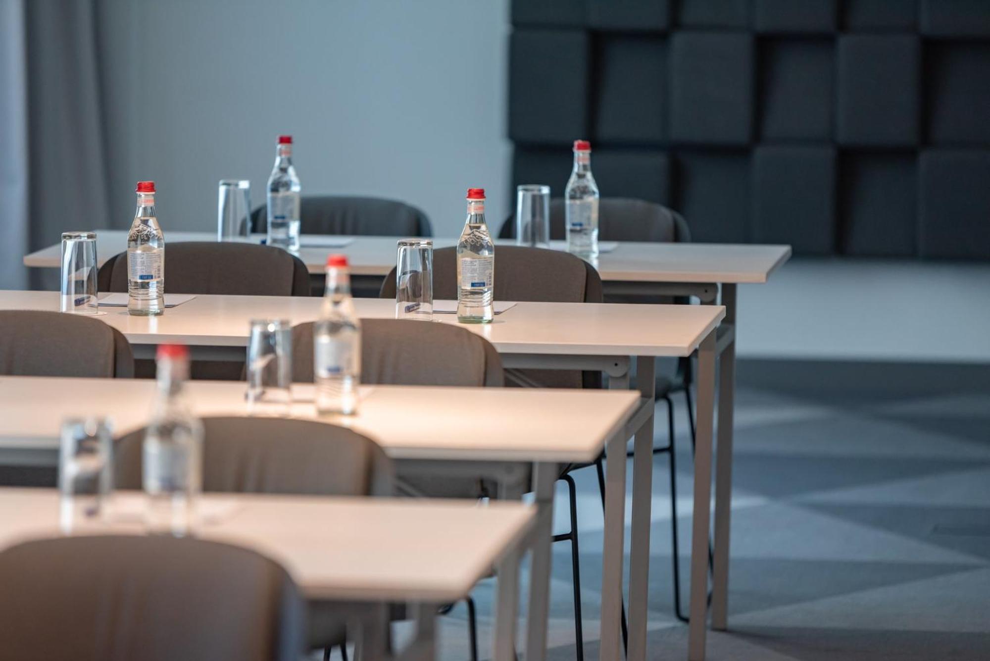 Holiday Inn Express - Yerevan By Ihg Exterior foto