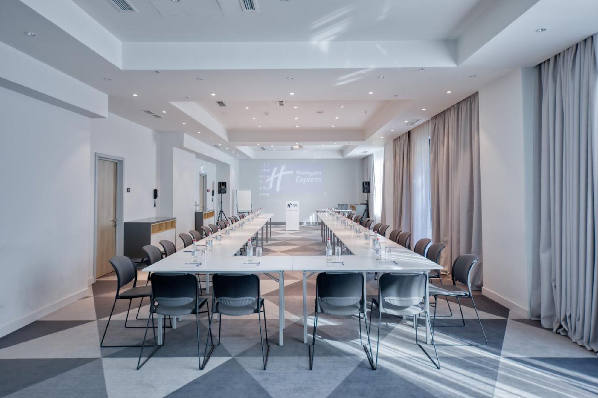 Holiday Inn Express - Yerevan By Ihg Exterior foto